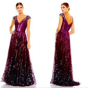 NWT Mac Duggal Amethyst Sequin & Floral Embellished Evening Gown Style #5223.